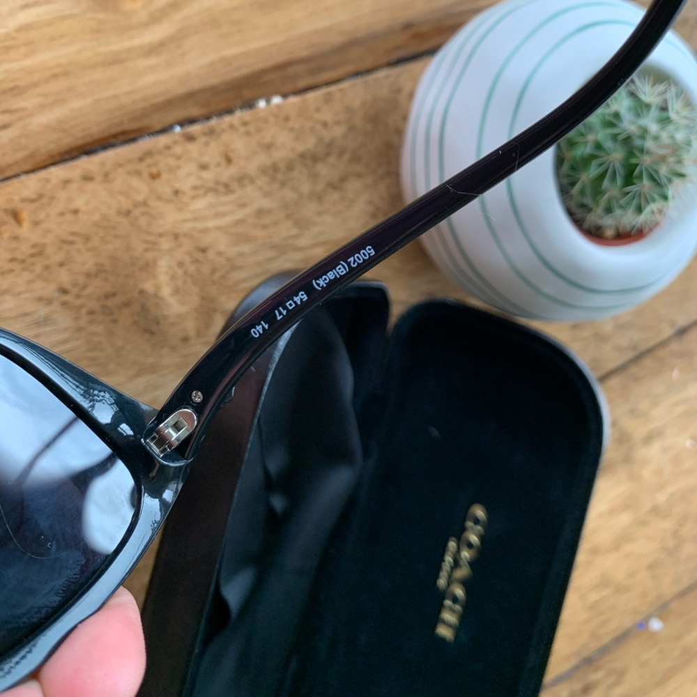 Coach women sunglasses - Picture 5 of 8